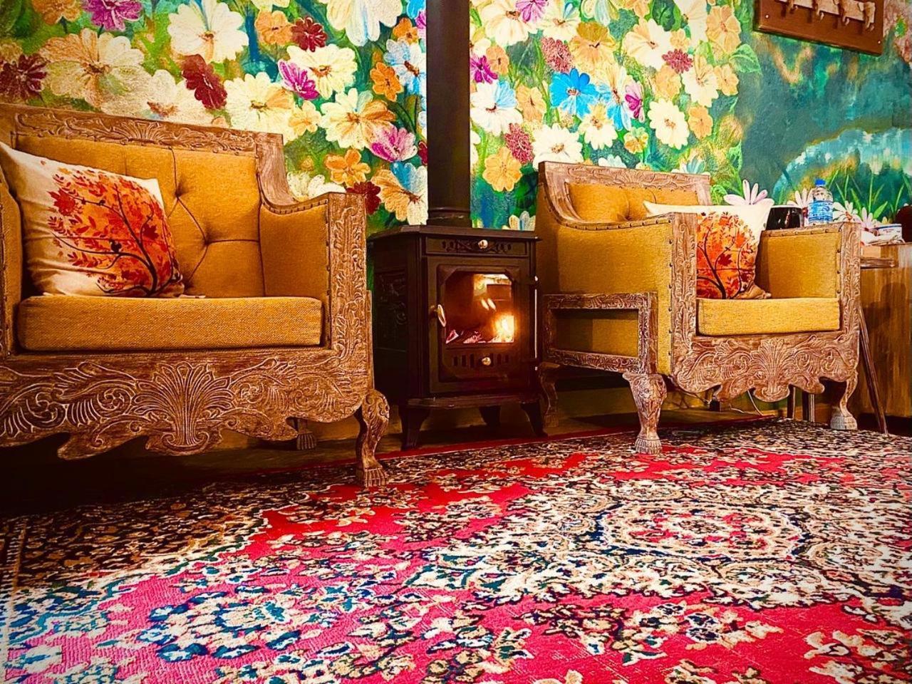 Serendipity Lake Artistic Bungalow By Heidis Home Нувара-Елія Екстер'єр фото